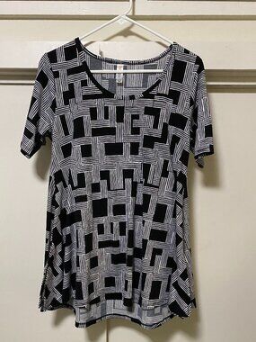 LuLaRoe, short sleeve, black & white geometric design, dress, size XS
